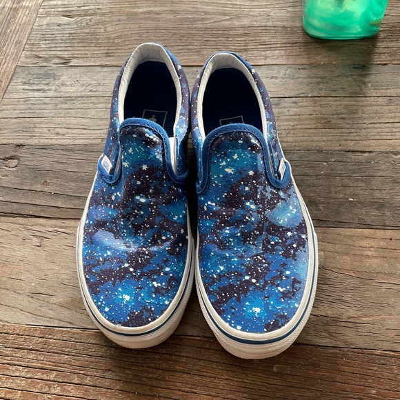 Vans - Picture 2 of 5